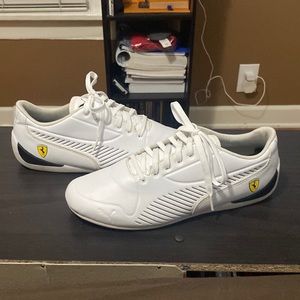Ferrari Pumas size 9